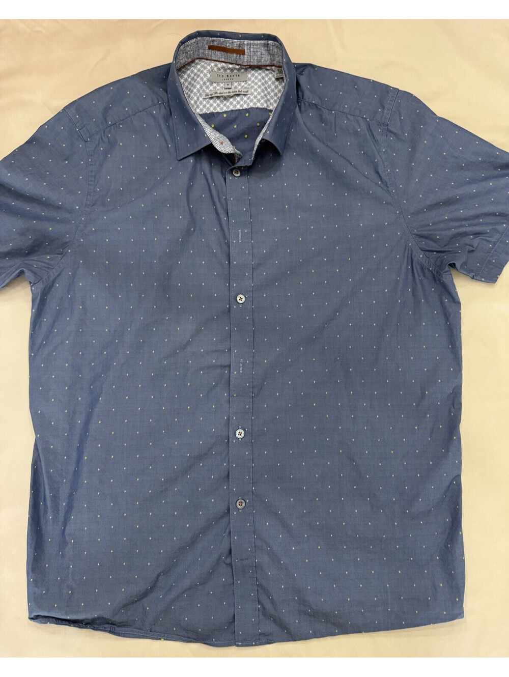 Ted Baker Men's Short Sleeve Shirt Size 6/Large Blue w/ Dot Pattern